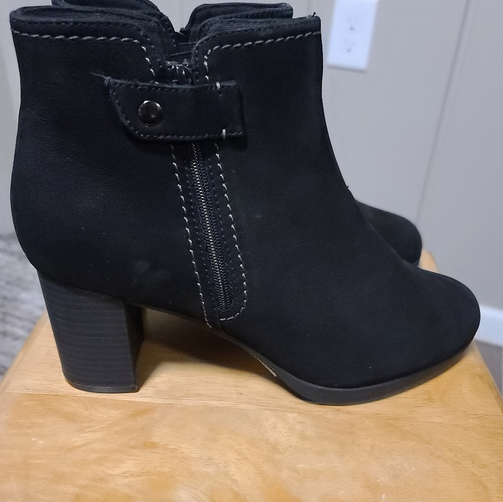 CLARKS Bayla Glow Bootie